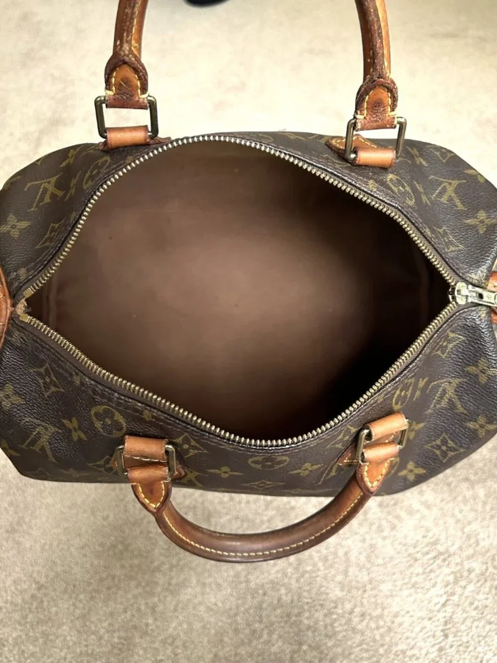 LOUIS VUITTON Monogram Speedy 30
